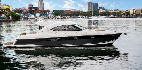 2010 Riviera 5000 Sport Yacht 2010 Riviera 5000 Sport Yacht