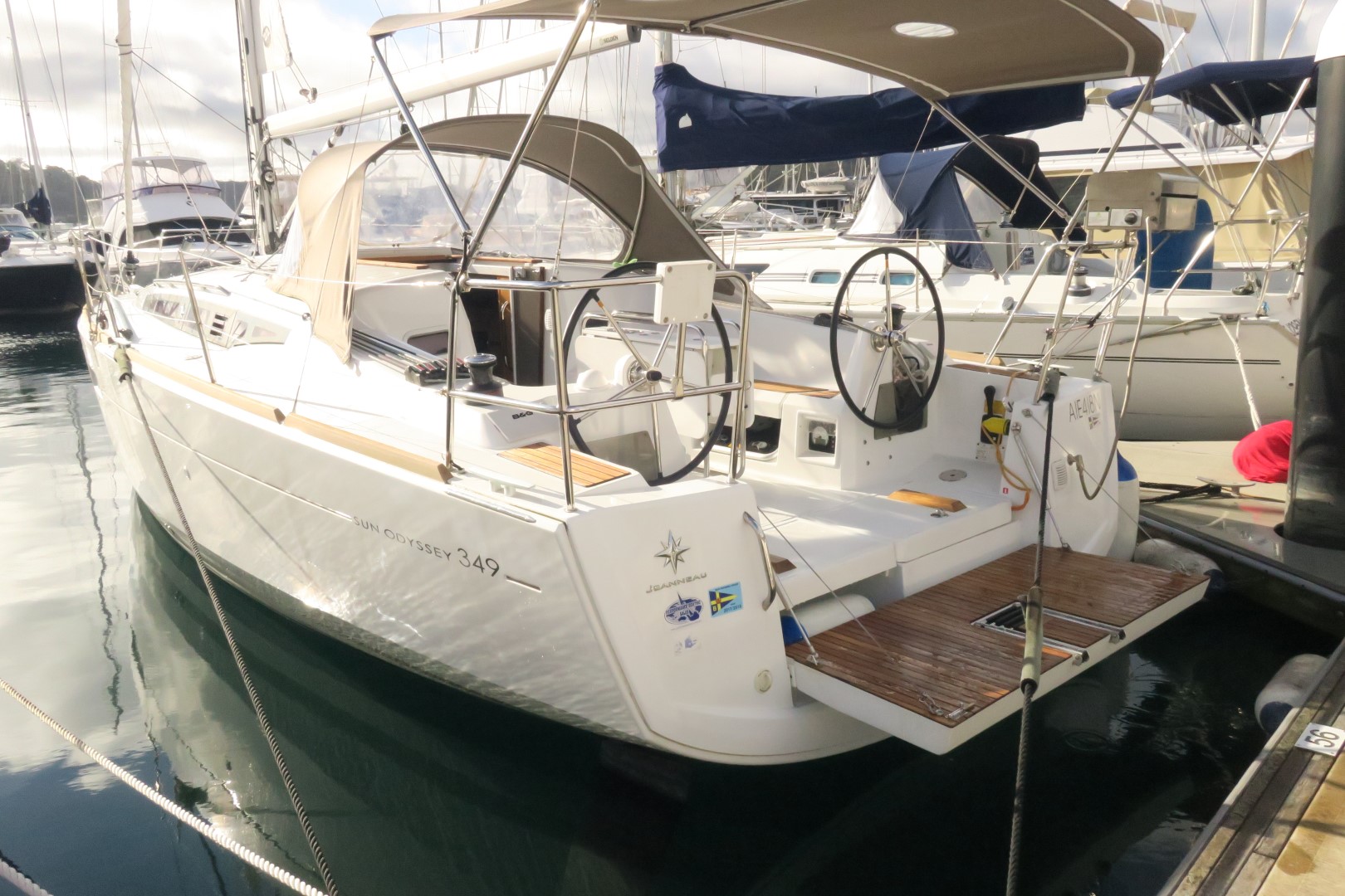 2015 Jeanneau Sun Odyssey 349