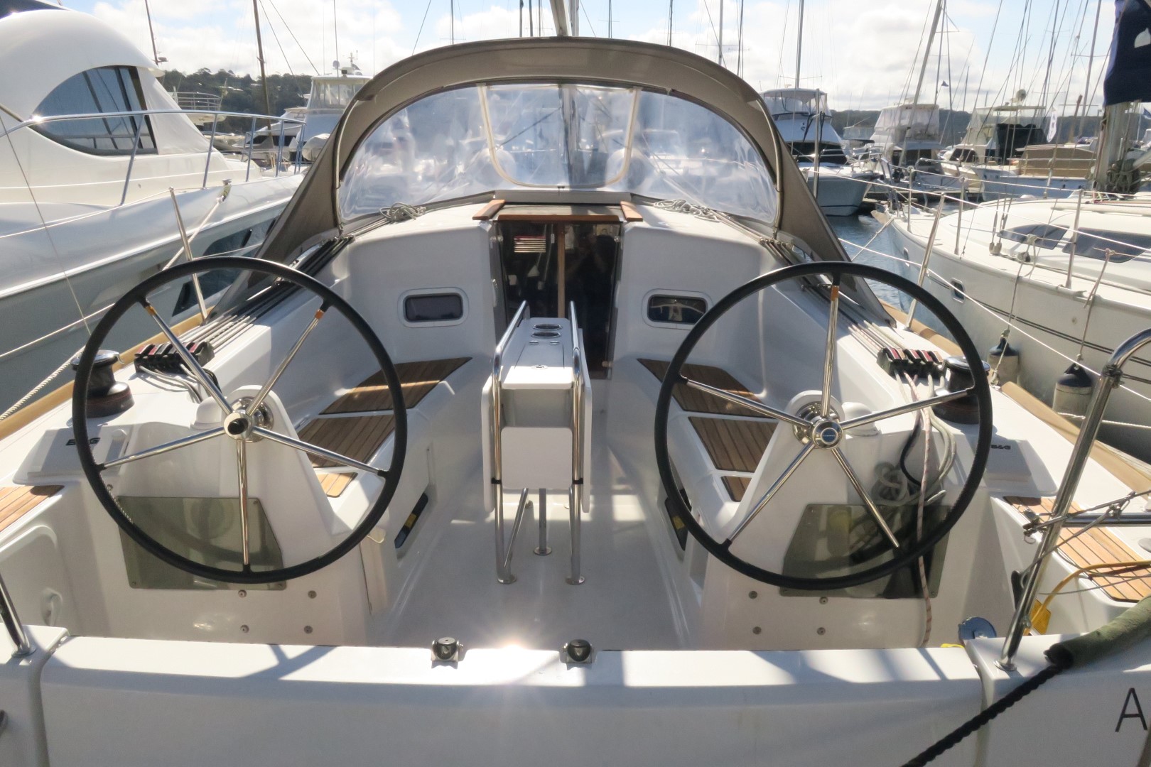 2015 Jeanneau Sun Odyssey 349