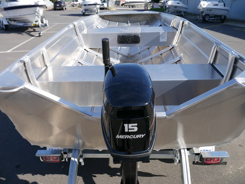 QUINTREX 370 OUTBACK EXPLORER QUINTREX 370 OUTBACK EXPLORER