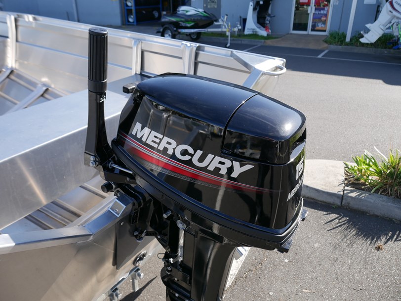 QUINTREX 370 OUTBACK EXPLORER QUINTREX 370 OUTBACK EXPLORER