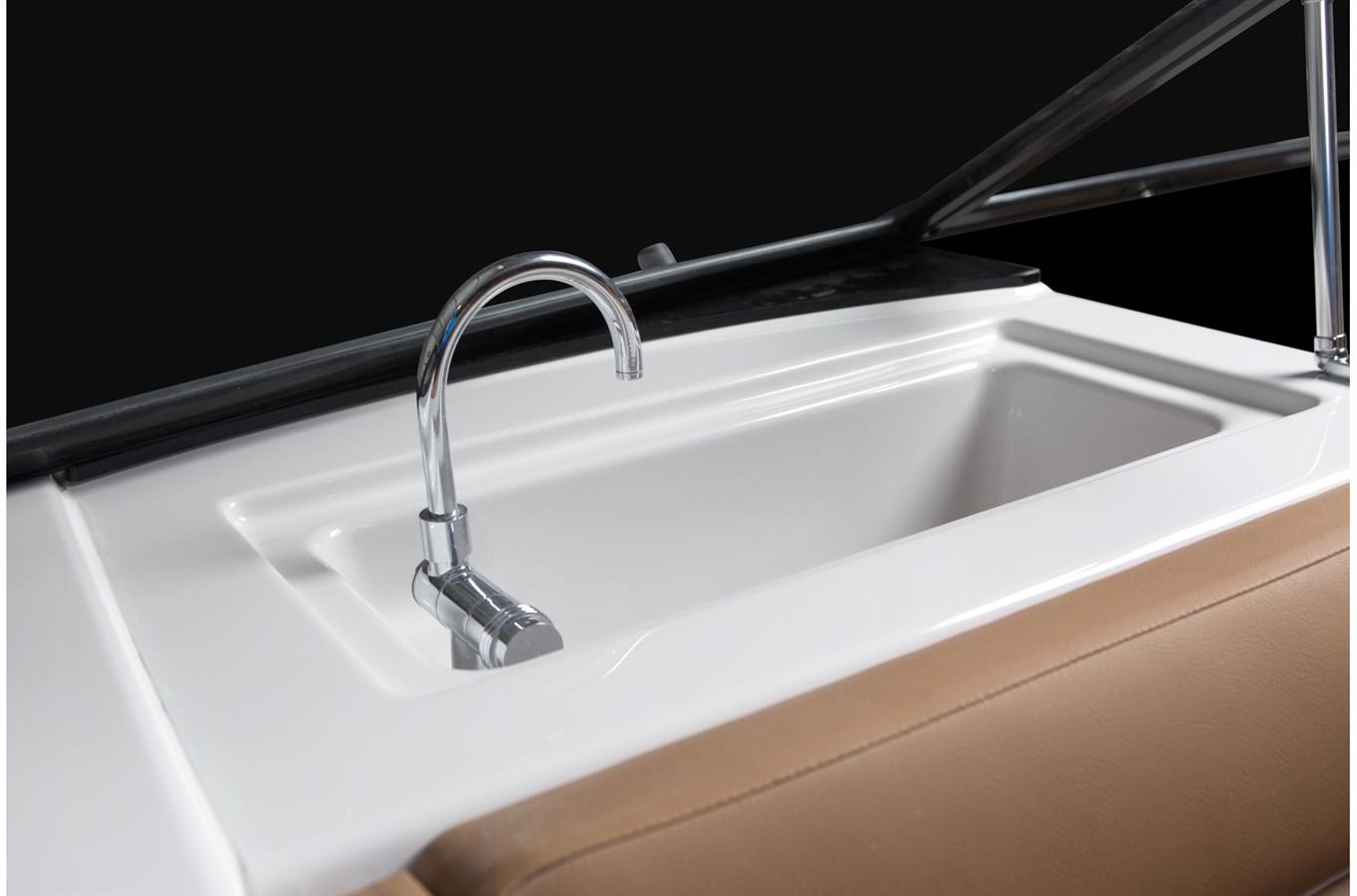2018 Glastron GTS 185 Bowrider