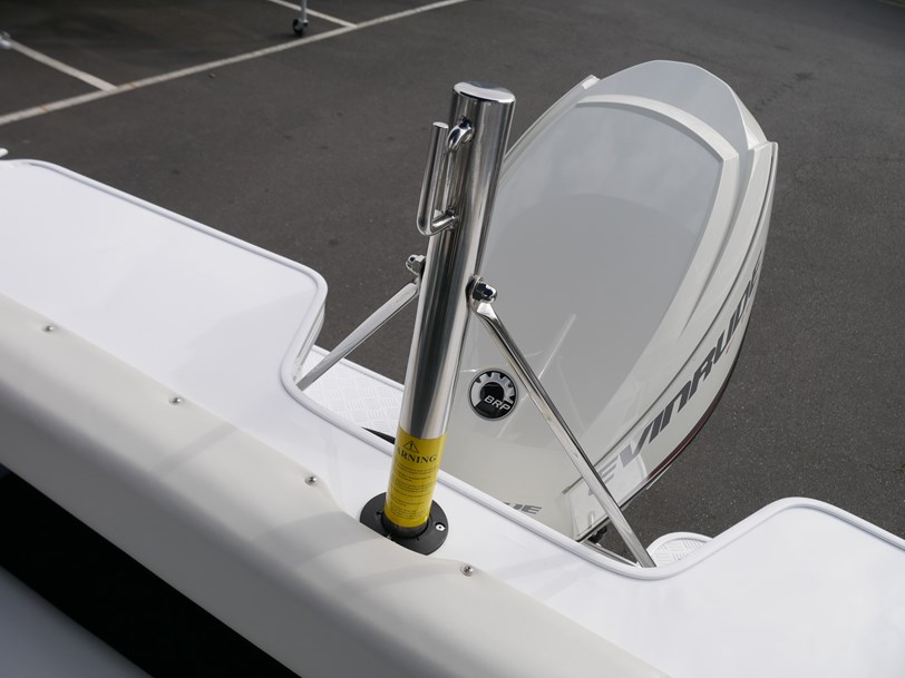 QUINTREX 510 CRUISEABOUT - BOW RIDER QUINTREX 510 CRUISEABOUT - BOW RIDER
