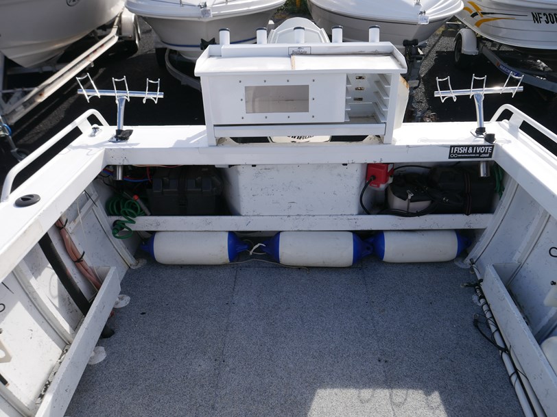 STESSL MAKO 550 - CABIN BOAT STESSL MAKO 550 - CABIN BOAT