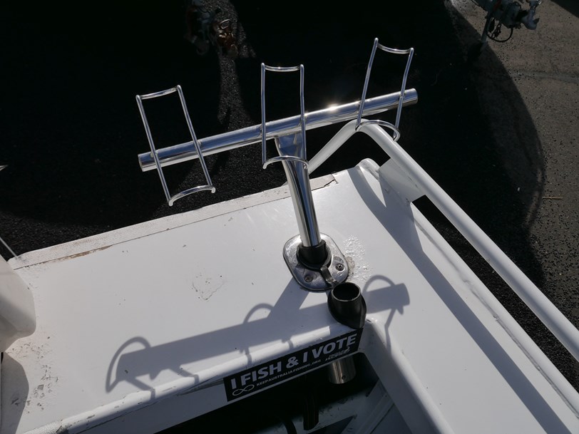 STESSL MAKO 550 - CABIN BOAT STESSL MAKO 550 - CABIN BOAT