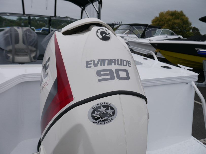 Quintrex 490 Fishabout DLX - Runabout Quintrex 490 Fishabout DLX - Runabout