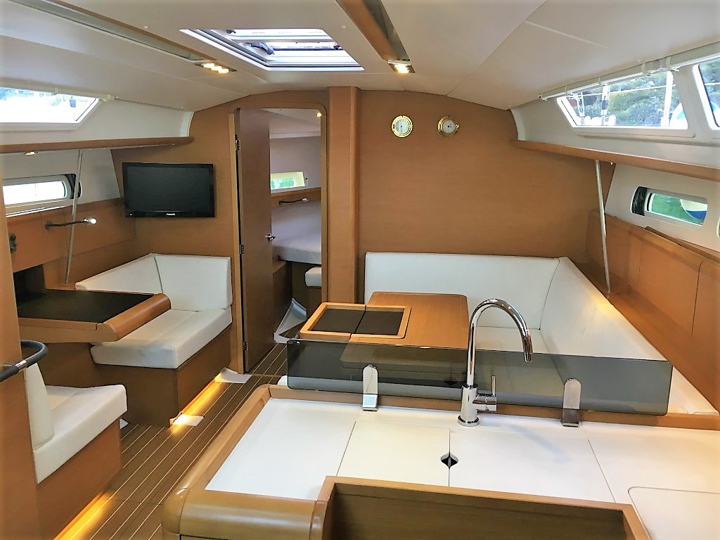 2011 Jeanneau Sun Odyssey 409 - Furling Main