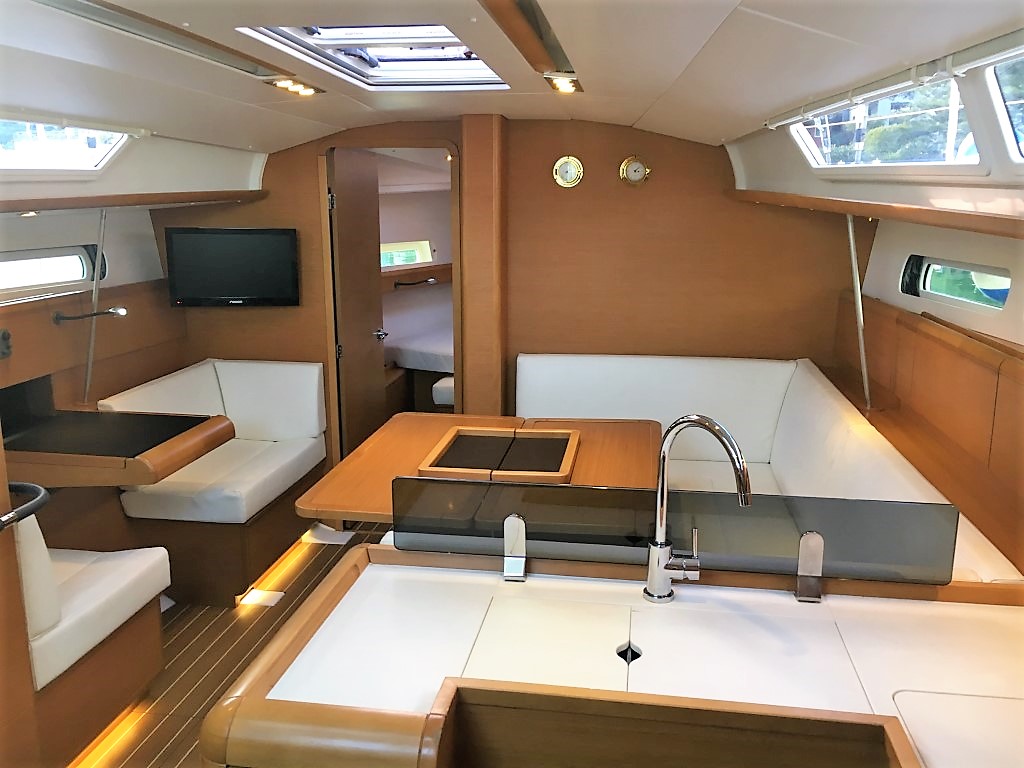 2011 Jeanneau Sun Odyssey 409 - Furling Main