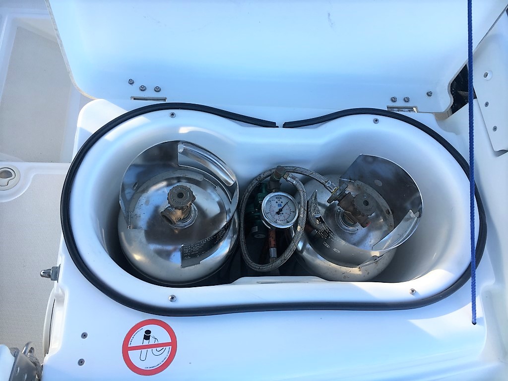 2011 Jeanneau Sun Odyssey 409 - Furling Main