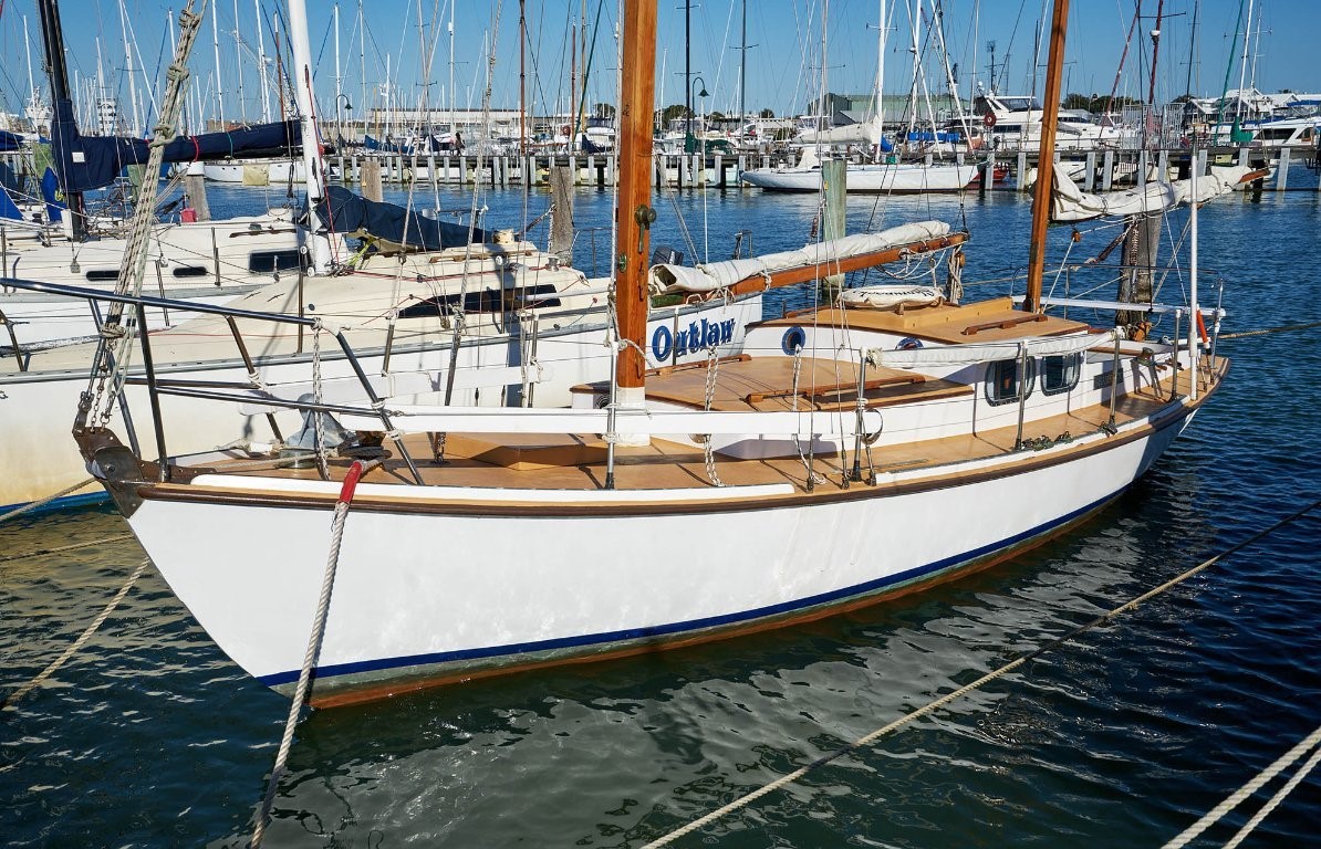1952 Herreshoff H28 Ketch | 38 South Boat Sales