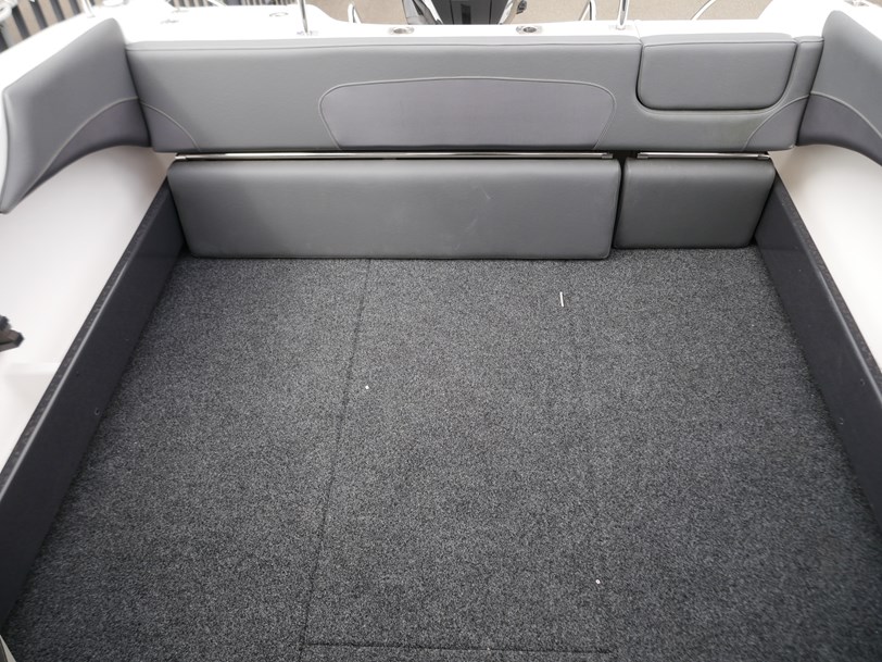 Revival 640 Offshore - Hard Top Revival 640 Offshore - Hard Top