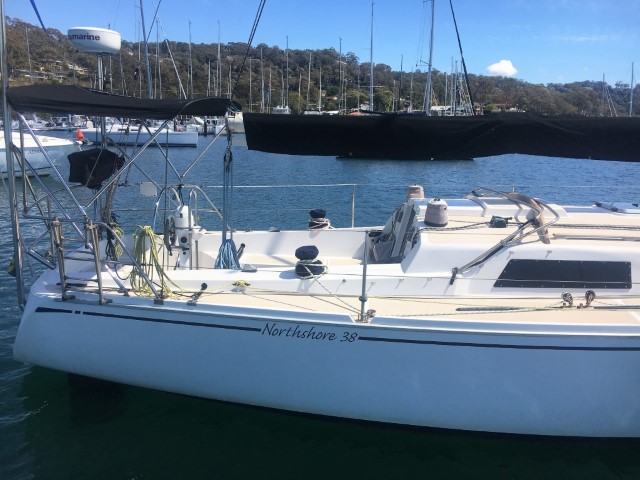 1998 Northshore 38