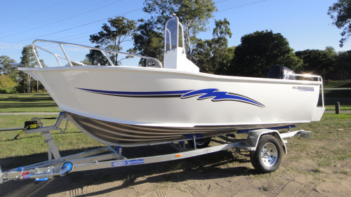 Aquamaster 4.9m Deluxe Centre Console Aquamaster 4.9m Deluxe Centre Console