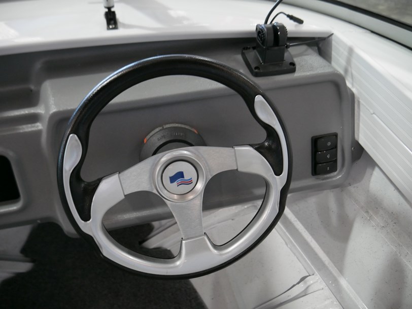 Quintrex 430 Fishabout - Runabout Quintrex 430 Fishabout - Runabout