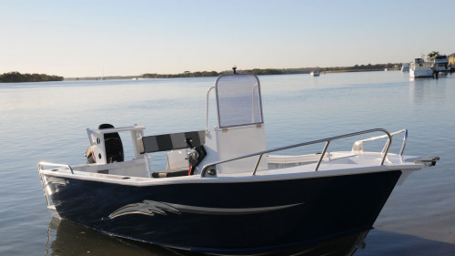 Aquamaster 4.6m Centre Console Aquamaster 4.6m Centre Console