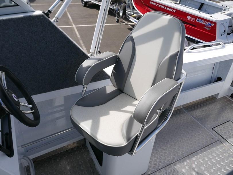 Quintrex 650 Trident - Soft Top Quintrex 650 Trident - Soft Top