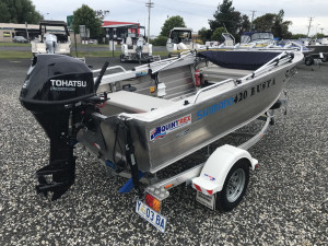 2017 QUINTREX 420 BUSTA - USED | Deegan Marine