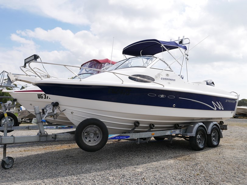Streaker 6100 Commander - Cabin Boat Streaker 6100 Commander - Cabin Boat