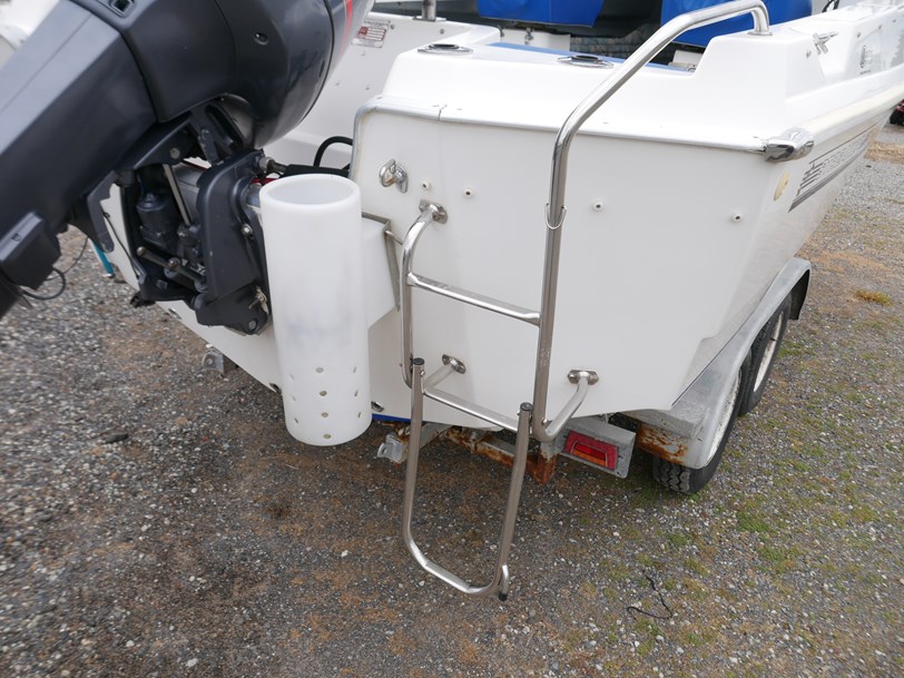 Streaker 5.45 Blue Water - Cabin Boat Streaker 5.45 Blue Water - Cabin Boat