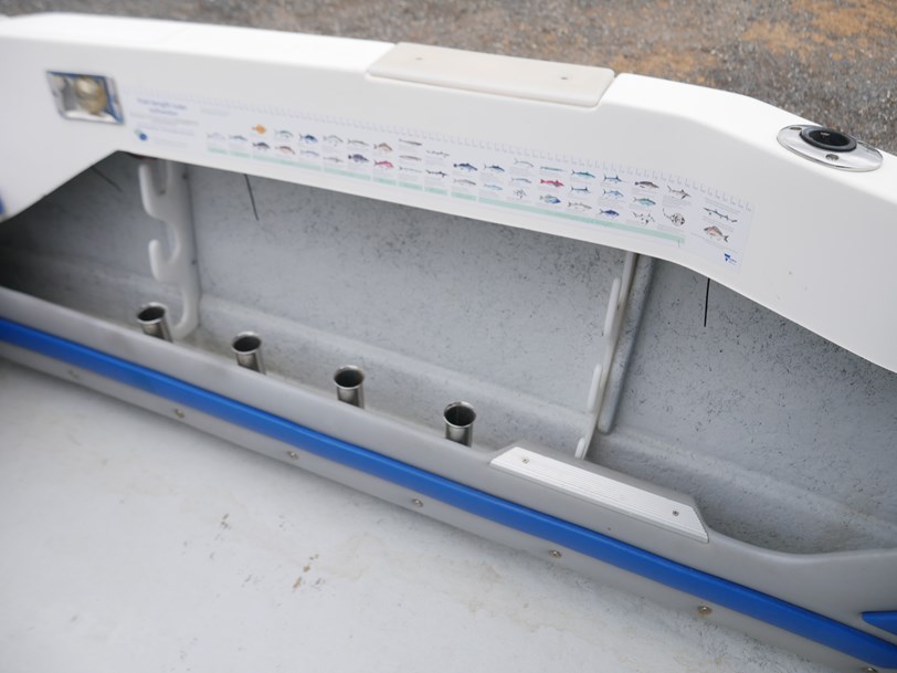 Streaker 5.45 Blue Water - Cabin Boat Streaker 5.45 Blue Water - Cabin Boat