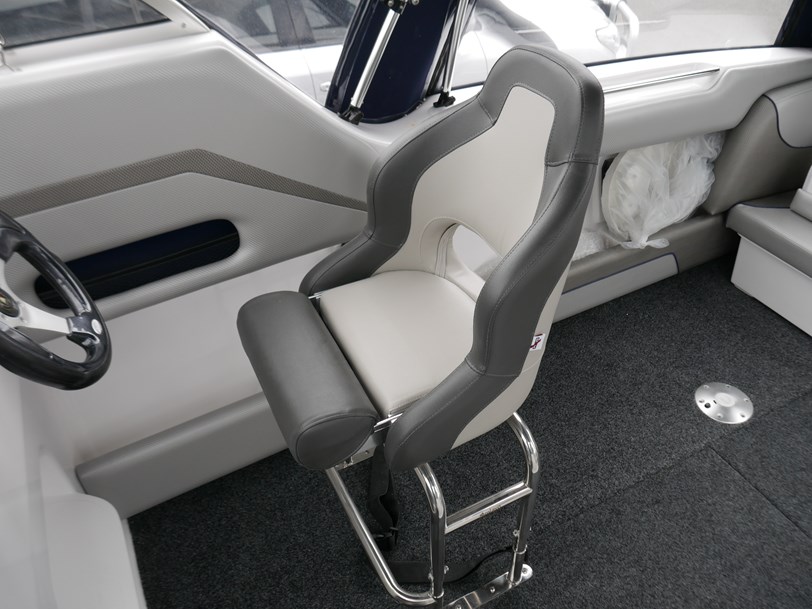 Revival 640 Weekender - Cruiser Revival 640 Weekender - Cruiser