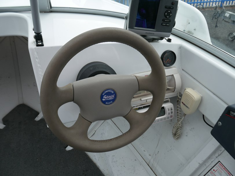 Stessl 415 Sportsman Runabout Stessl 415 Sportsman Runabout