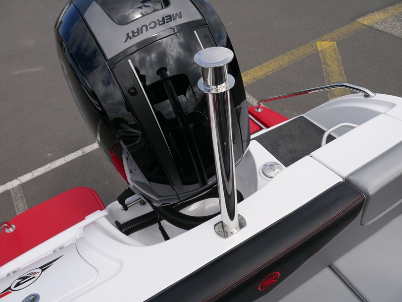 Revival 590 X-Rider : Bow Rider Revival 590 X-Rider : Bow Rider