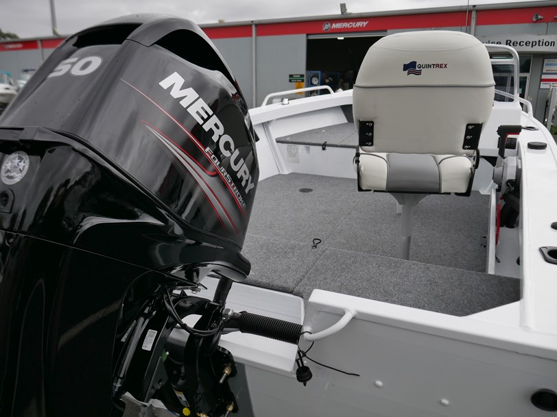 Quintrex 420 Renegade SC - Side Console Quintrex 420 Renegade SC - Side Console