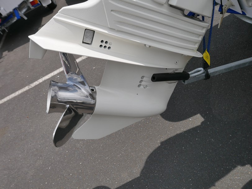 Quintrex 481 Fishabout - Runabout Quintrex 481 Fishabout - Runabout