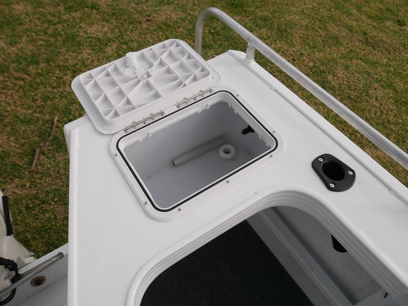 Quintrex 460 Renegade SC - Side Console Quintrex 460 Renegade SC - Side Console
