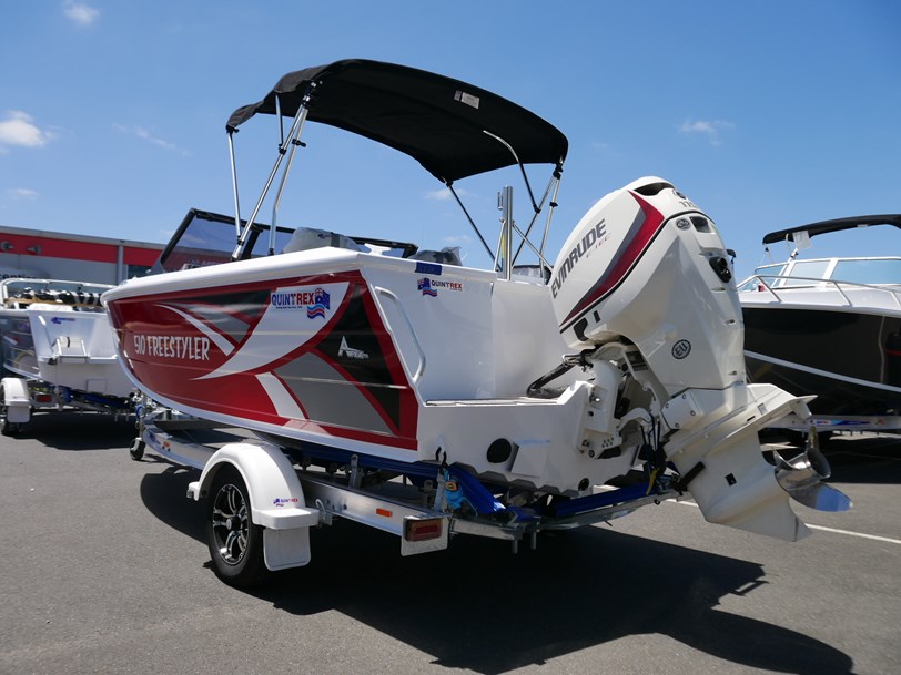 QUINTREX 510 FREESTYLER - BOW RIDER QUINTREX 510 FREESTYLER - BOW RIDER
