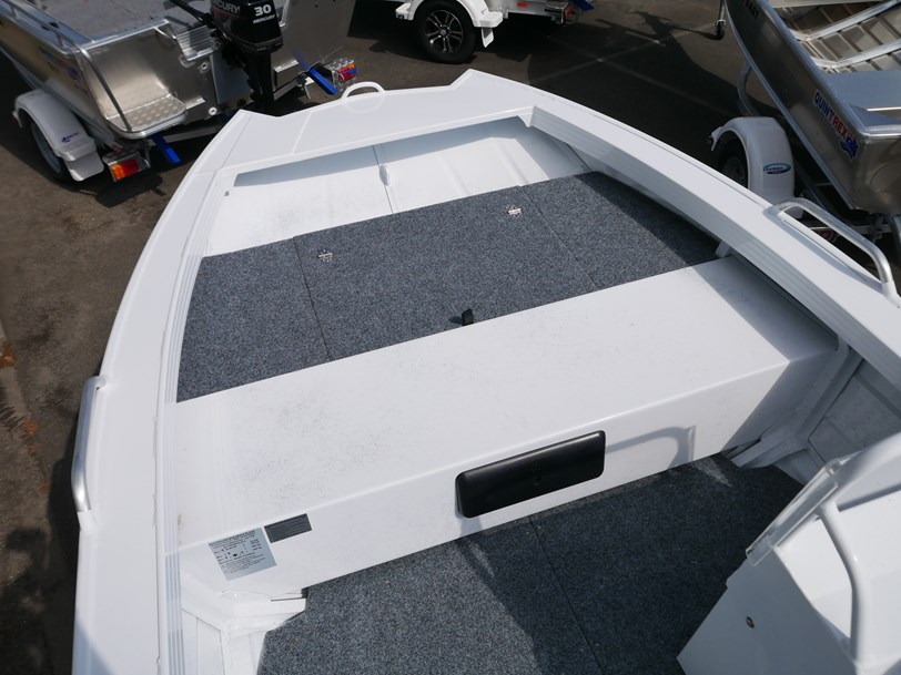 Quintrex F390 Explorer - Side Console Quintrex F390 Explorer - Side Console