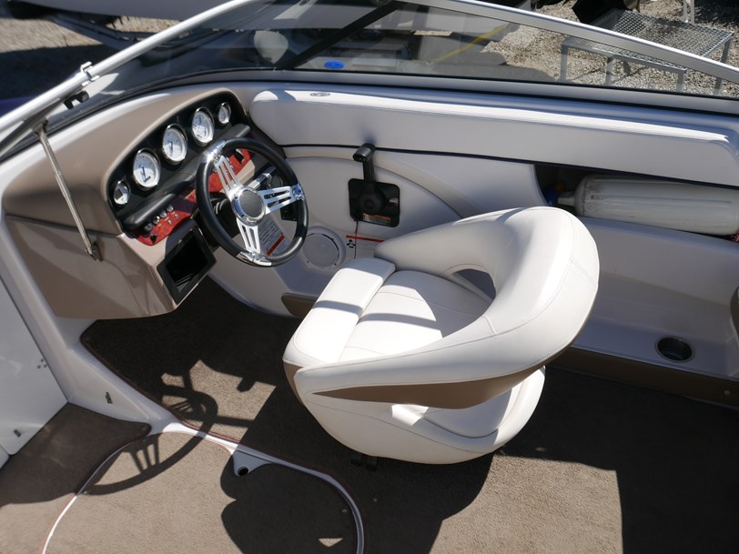 Four Winns H200 Bow Rider Four Winns H200 Bow Rider