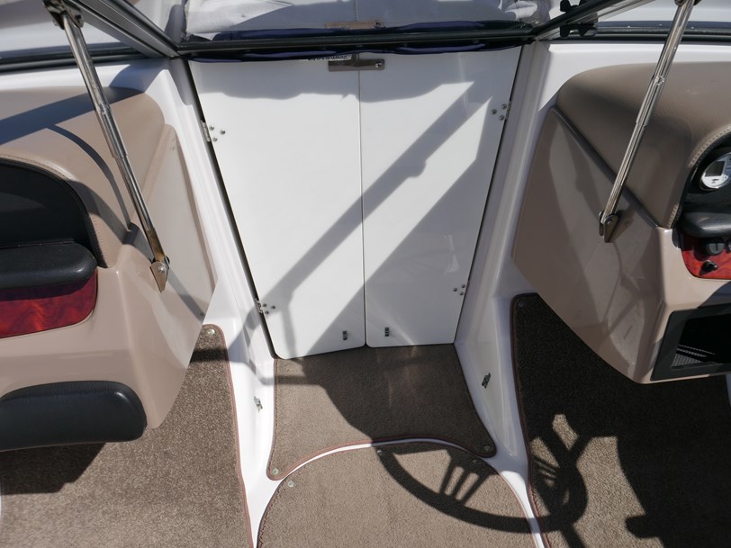 Four Winns H200 Bow Rider Four Winns H200 Bow Rider
