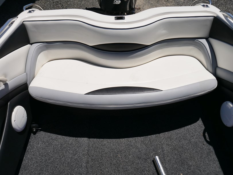 Haines Signature 535BR - Bow Rider Haines Signature 535BR - Bow Rider