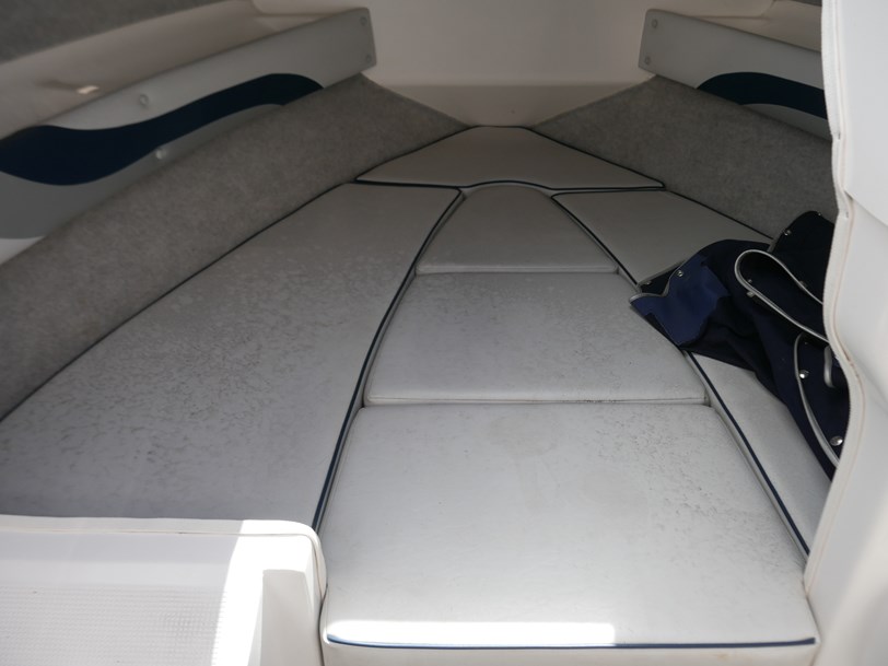 Revival 580 Fisherman - Cabin Boat Revival 580 Fisherman - Cabin Boat