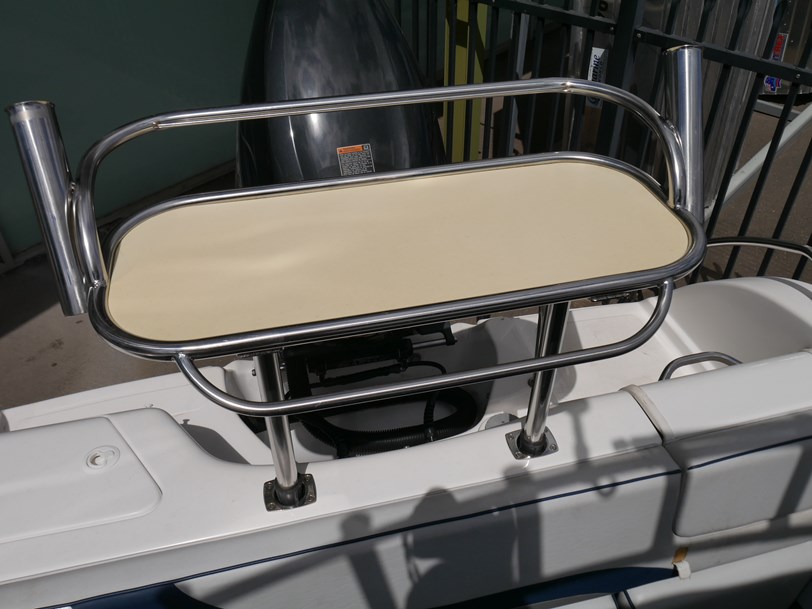 Revival 580 Fisherman - Cabin Boat Revival 580 Fisherman - Cabin Boat