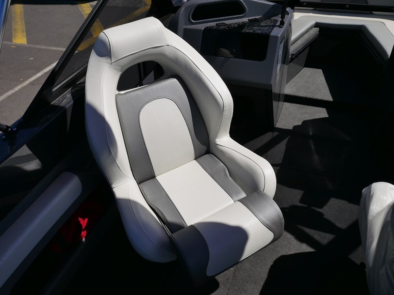 Quintrex 530 Freestyler - Bow Rider Quintrex 530 Freestyler - Bow Rider