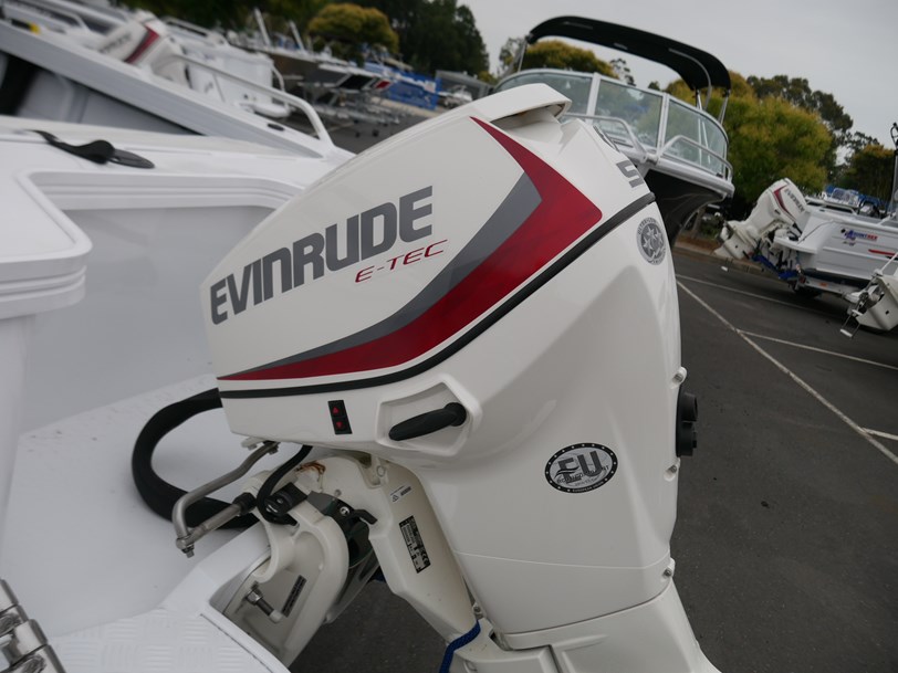 Quintrex 450 Fishabout - Runabout Quintrex 450 Fishabout - Runabout