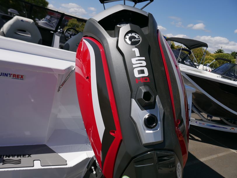 QUINTREX 590 FREESTYLER - BOW RIDER QUINTREX 590 FREESTYLER - BOW RIDER