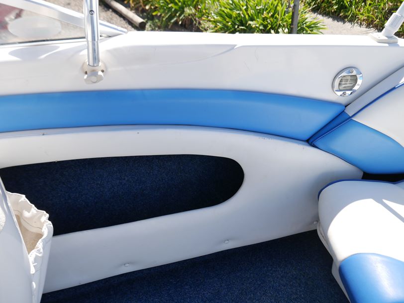 Haines Signature 530BR - Bow Rider Haines Signature 530BR - Bow Rider