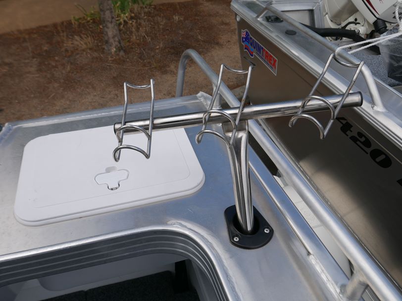 Quintrex 490 Renegade SC - Side Console Quintrex 490 Renegade SC - Side Console