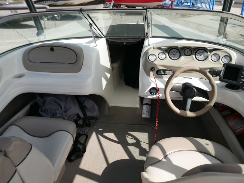 Raeline 18ft Bow Rider Raeline 18ft Bow Rider