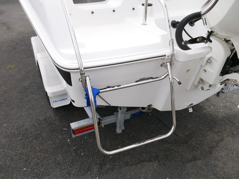 Revival 640 Fisherman - Cabin Boat Revival 640 Fisherman - Cabin Boat