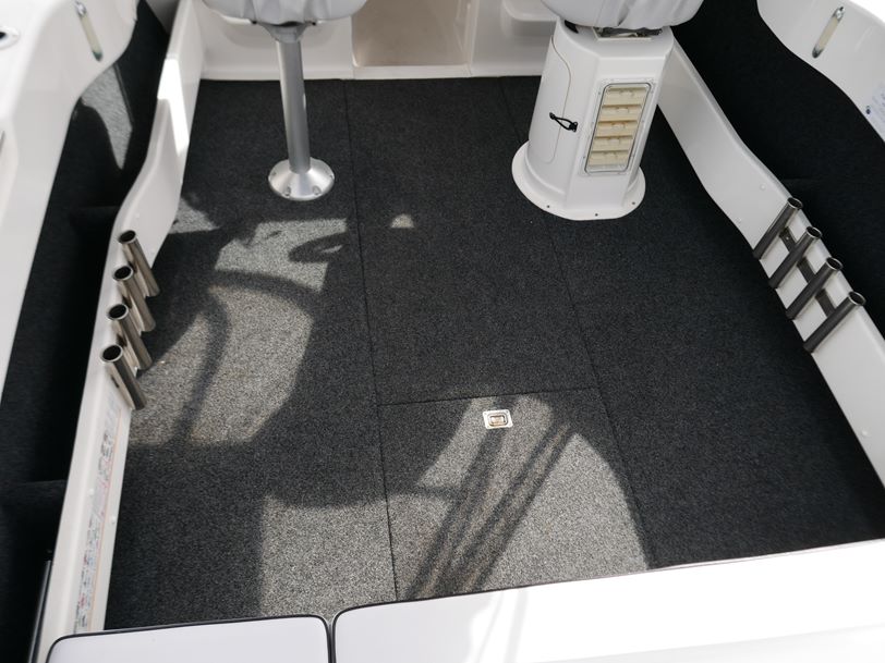 Revival 640 Fisherman - Cabin Boat Revival 640 Fisherman - Cabin Boat