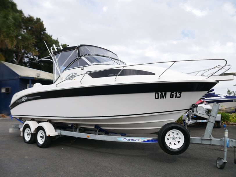 Revival 640 Fisherman - Cabin Boat Revival 640 Fisherman - Cabin Boat