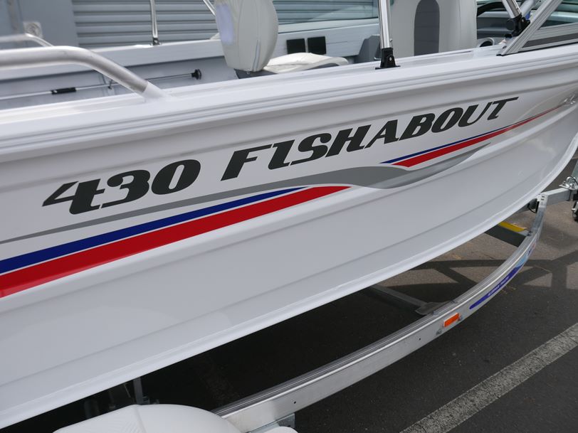 Quintrex 430 Fishabout - Runabout - Super Special Quintrex 430 Fishabout - Runabout - Super Special
