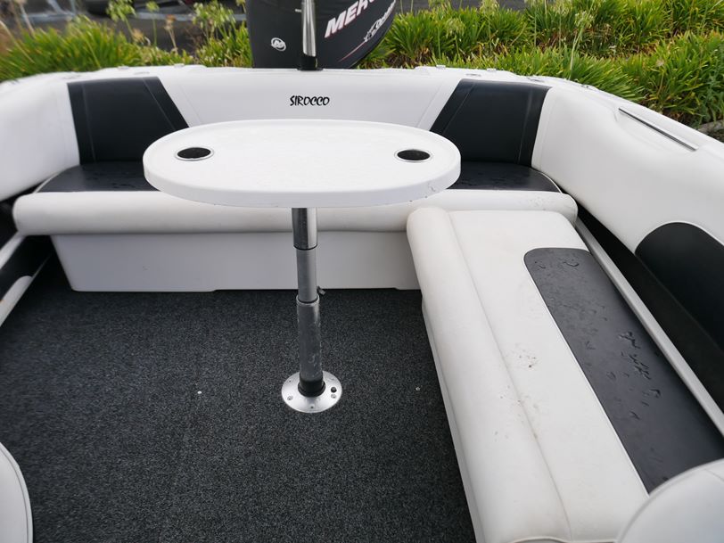 Streaker 6100 Sirocco Bow Rider Streaker 6100 Sirocco Bow Rider