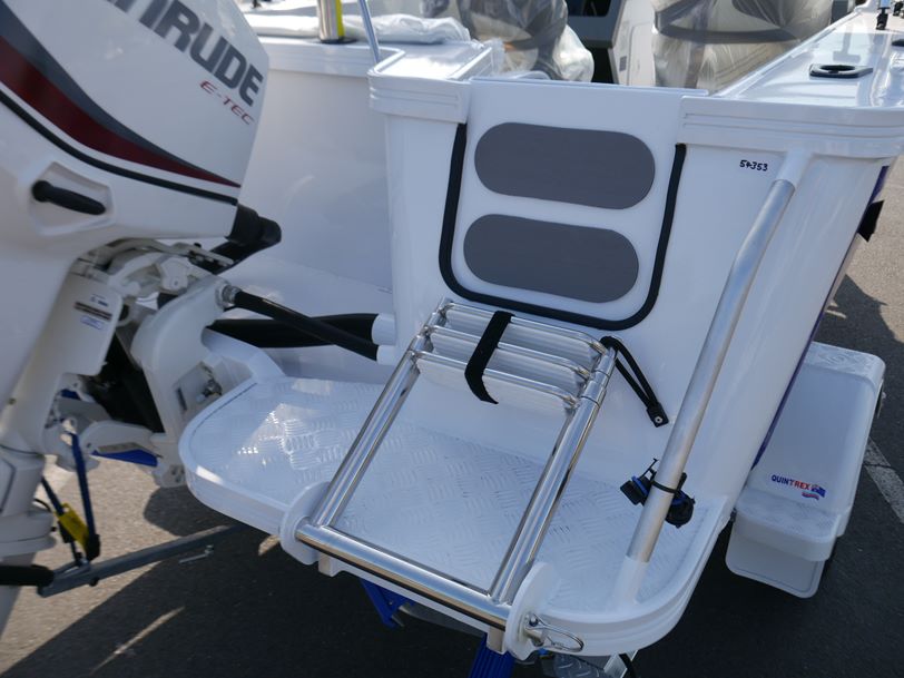 Quintrex 490 Cruiseabout - Bow Rider Quintrex 490 Cruiseabout - Bow Rider