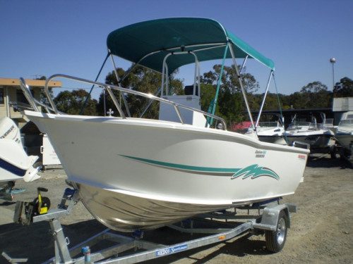 Aquamaster 4.55m Deluxe Centre Console Aquamaster 4.55m Deluxe Centre Console